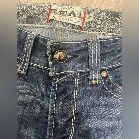 Ariat Women's ๐ข๐Blue Boot Cut Jeans with Stylish Stitching, size 28 (EUC$ - Picture 6 of 14